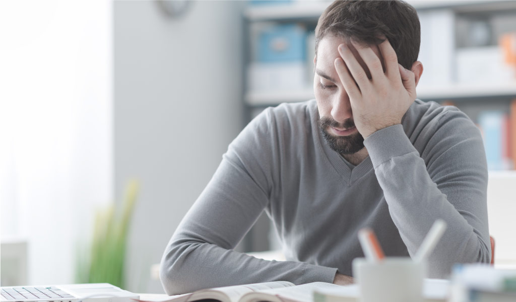 fatigue is one of the 6 signs of heart attack a month before it happens